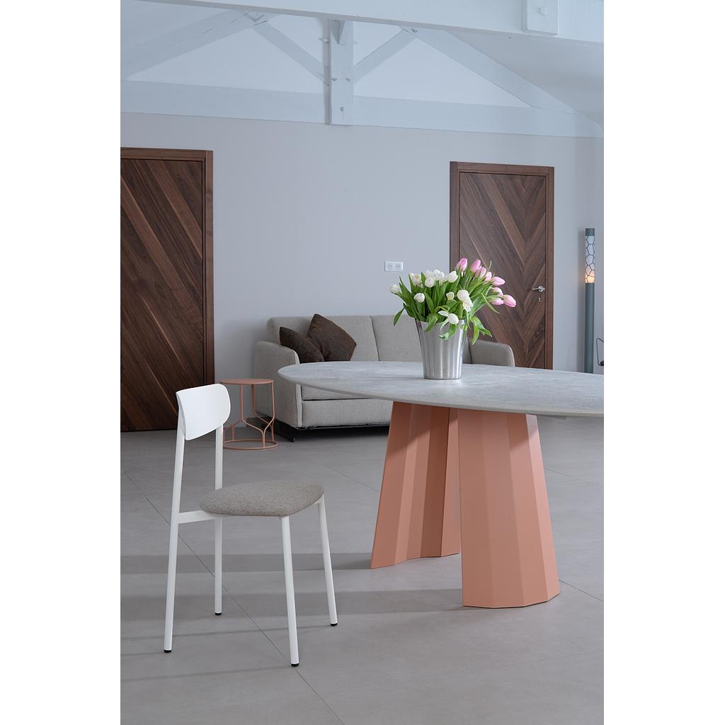 COLETTE. Chaise