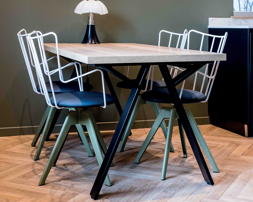 WELL. Chaise pivotante