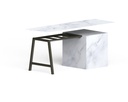ATELIER. Demi table sur mesure avec vérins de réglage (+/- 5mm)